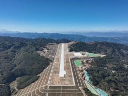 云南鳳慶通用機(jī)場建設(shè)工程項(xiàng)目土石方、地基處理及排水工程施工